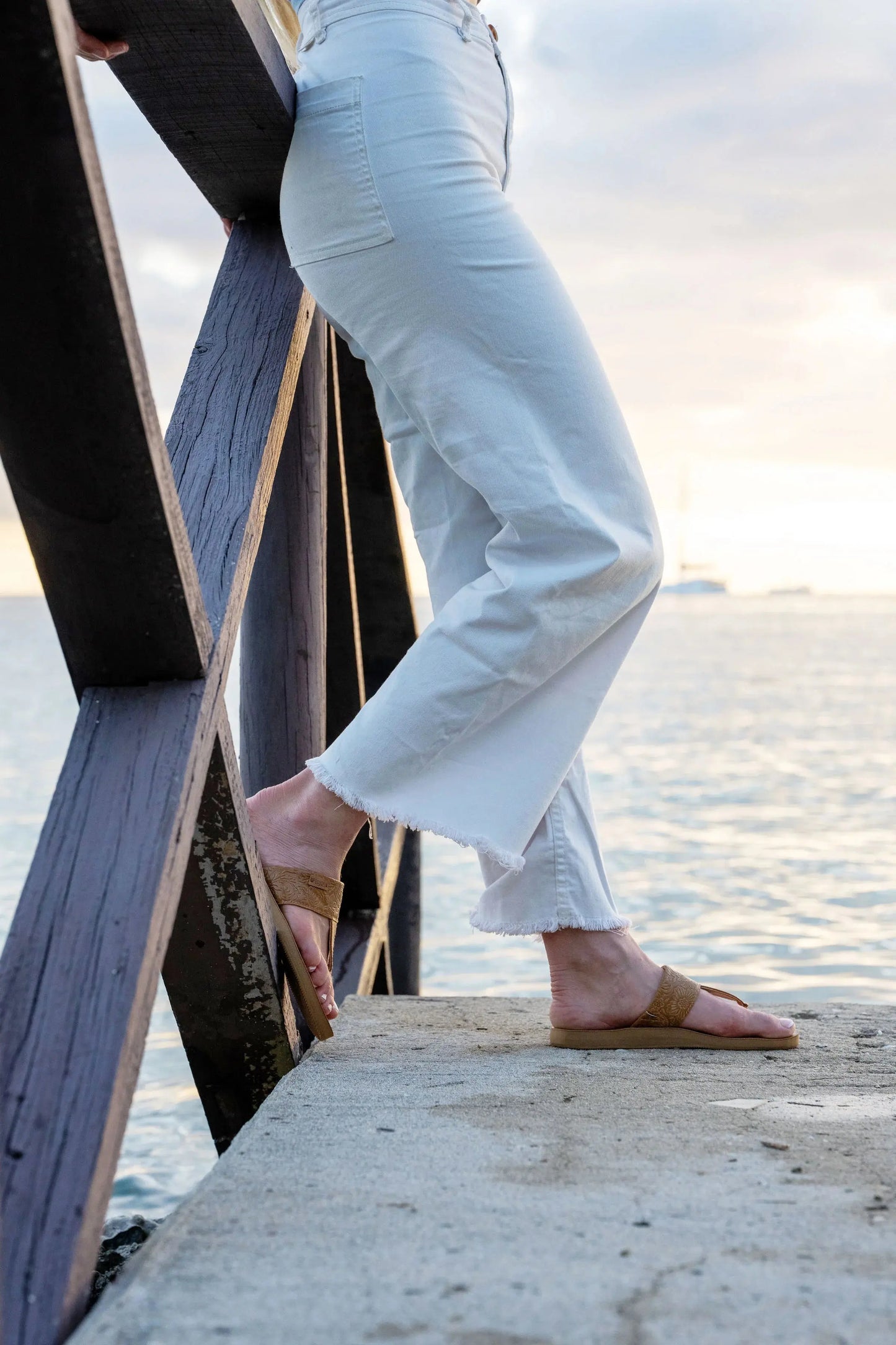 Flojos Grace - Women's Sandal - close-up detail