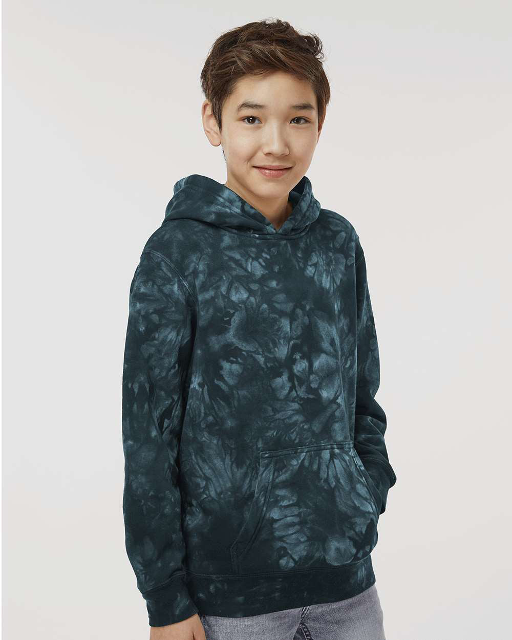 Independent Trading Company Youth 9oz. Midweight Tie Dye Pullover Hood in Black — side view (2)