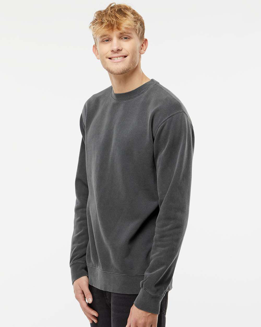 Independent Trading Company 9oz. Unisex Midweight Pigment Dye Crew in Black — side view (2)