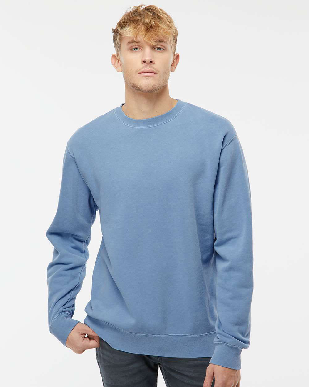 Independent Trading Company 9oz. Unisex Midweight Pigment Dye Crew in Blue — front view (2)