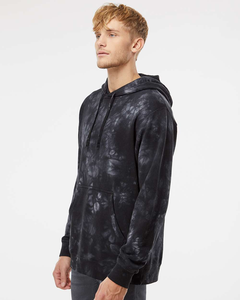 Independent Trading Company 9oz. Unisex Midweight Tie Dye Pullover Hood in Black — side view (2)