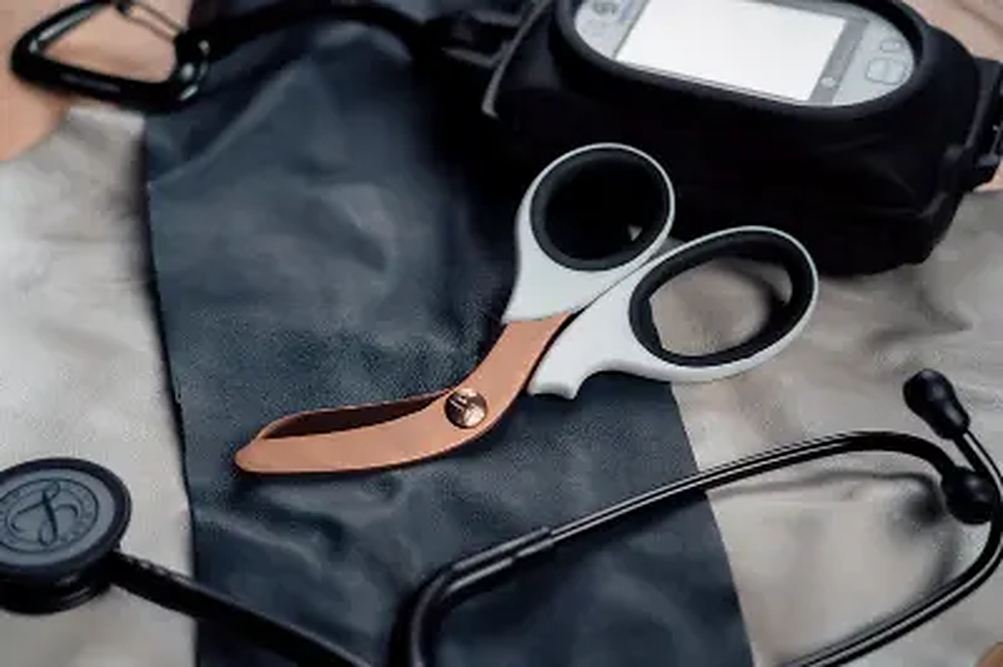 XShear 7.5” Heavy Duty Trauma Shears - detail view